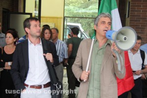 Orte, la protesta dei pendolari in stazione
