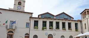 Il palazzo comunale a Montalto di Castro