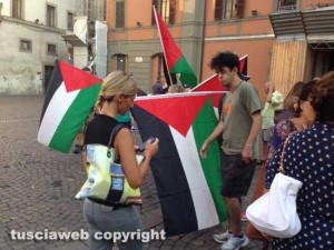 La manifestazione per la Palestina a piazza del Comune