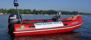 Il gommone della protezione civile
