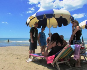Infoteam dell'Esercito presso la spiaggia di S. Agostino