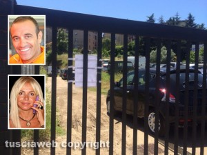 Il deposito auto di Marchetti e nei riquadri, i fratelli Elio e Catia Marchetti