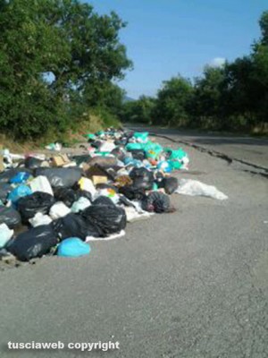Discarica tra Bagnaia e Montefiascone
