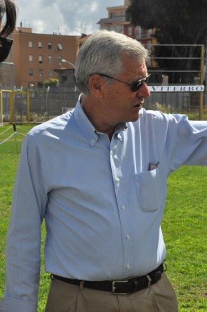 Il sindaco Michelini durante il sopralluogo allo stadio Rocchi