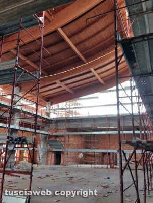 Villanova -  Il tetto della nuova chiesa in costruzione