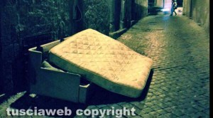 Viterbo - via Sacchi - foto scattata alle 1,05 del 22 agosto