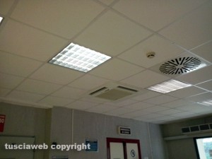 Acqua dal soffitto del pronto soccorso di Belcolle