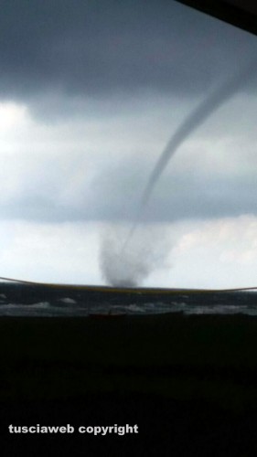 La tromba d'aria a Marina di Montalto di Castro