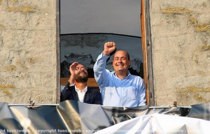 Il compagno Nicola Zingaretti saluta alla festa dell'Unità