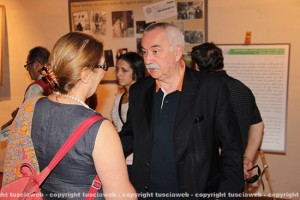Ugo Sposetti all'inaugurazione della mostra dedicata a Sorbini