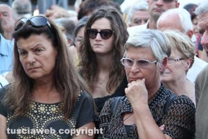 Viterbo - A destra la moglie di Mauro Innocenzi