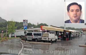 Viterbo - Il mercato del-sacrario e nel riquadro Giuseppe Bonavota