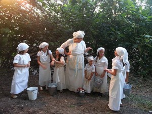 Simonetta con le piccole lavandaie