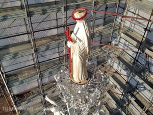 La statua sulla cima di Fiore del Cielo