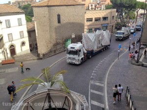 I pezzi di Fiore del Cielo a via Ascenzi