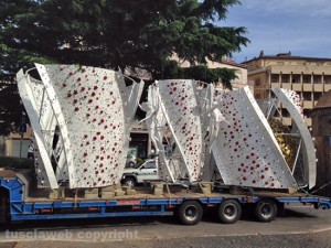 I pezzi di Fiore del Cielo a via Ascenzi
