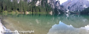 Lago di Braies - Val Pusteria, Alto Adige. Panorama sulle 'Tre Cime di Lavaredo'
