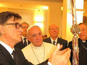  La croce pastorale per Papa Francesco, realizzata da Maurizio Lauri