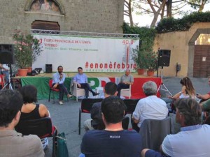 Viterbo - Mazzoli con il collega Enrcio Borghi alla festa dell'Unità