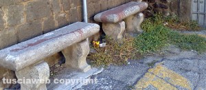 Le panchine fuori porta del Carmine