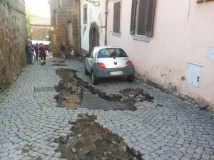 I sampietrini divelti