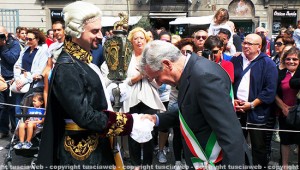 Santa Rosa - La consegna della mazza del maggiordomo