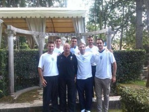 Gli assistenti arbitrali con il presidente Gasbarri