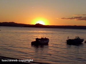 Tramonto sul lago di Bolsena