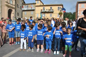 La consegna della Bandiera d'onore a Farnese