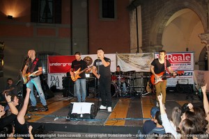 Giorni Anomali - Il concerto a piazza del Comune