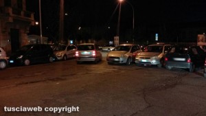 Viterbo - Parcheggio selvaggio in piazza Crispi