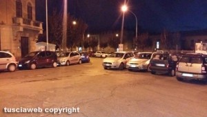 Viterbo - Parcheggio selvaggio in piazza Crispi