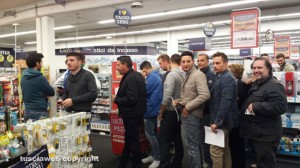 iPhone6 - In fila all'Unieuro