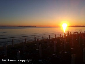 Tramonto sull'isola d'Elba visto da Follonica
