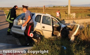 Tuscania - Moto si schianta contro un'auto, due morti
