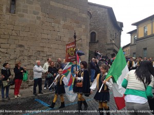 Minimacchina del centro - Il corteo