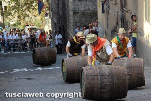 Pianoscarano - Il palio delle botti a spinta