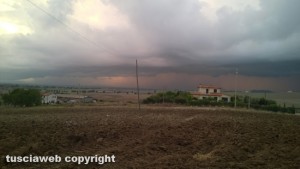 Il temporale visto dalle colline di Tarquinia
