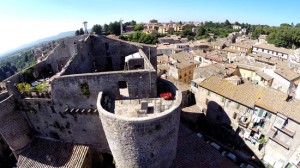 Una veduta di Ronciglione da un drone