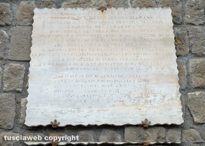 Lapidi in cui è scritta la storia di Viterbo