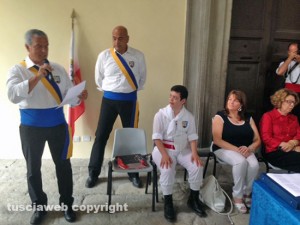 Il presidente del sodalizio dei facchini Massimo Mecarini e il capofacchino Sandro Rossi iniziano danno il via al raduno