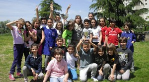 Gli alunni delle quarte A e B della scuola primaria Grandori