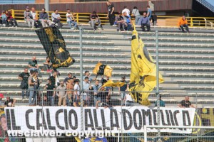 La curva gialloblù al Rocchi