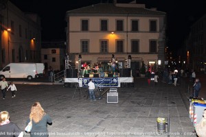 Friday Night Fever - Piazza fontana Grande