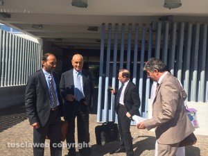 Da sinistra: Luca Paoletti, avvocato di Valentina Fraticelli; Ugo Gigli; l'avvocato Pierfrancesco Bruno; la consulente della difesa Tiziana Agnitelli; l'avvocato Enrico Valentini
