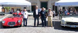 Il sindaco Bambini e il presidente del Circolo Epocar Alta Tuscia