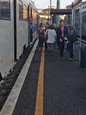 Treno in ritardo - Passeggeri fermi a Bracciano