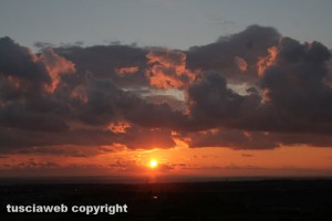 Tarquinia - Tramonto di fuoco