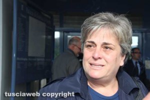 Giuliana Zamperini fuori dal tribunale di Viterbo