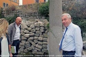 Ex scuderie a Sallupara - Il sopralluogo del sindaco Michelini